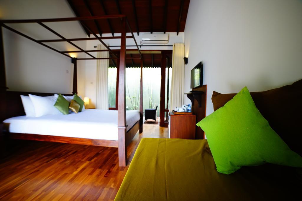 Lespri Grand Hotel Negombo Room photo