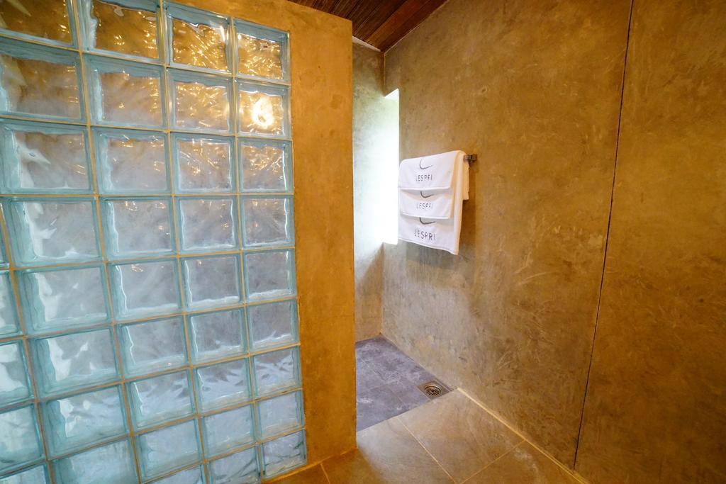 Lespri Grand Hotel Negombo Room photo