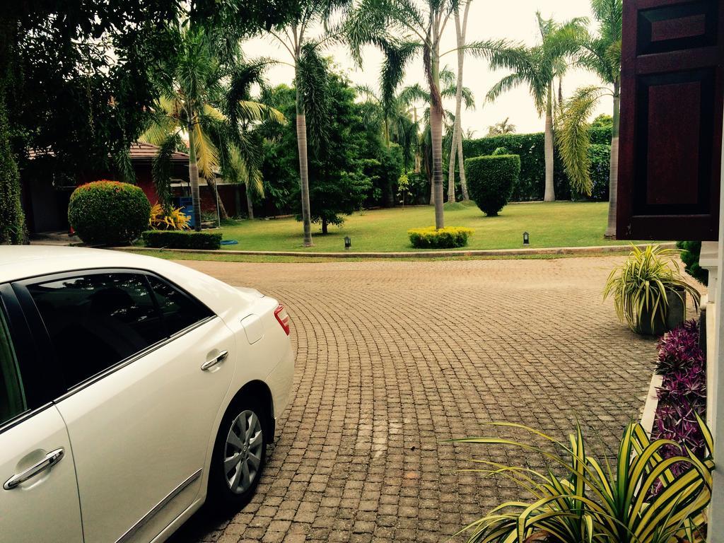 Lespri Grand Hotel Negombo Exterior photo