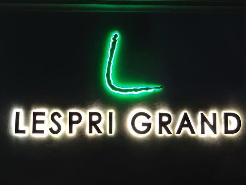 Lespri Grand Hotel Negombo Exterior photo